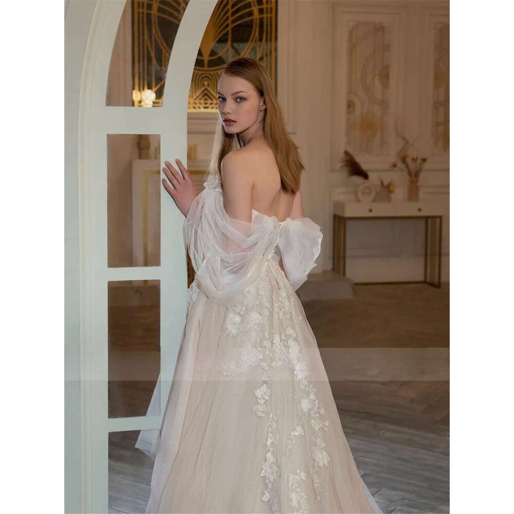 Off-Shoulder 3D wers Fabric Cap Sleeves Wedding Dresses Backless And Lace Up Bridal Ball Gowns
