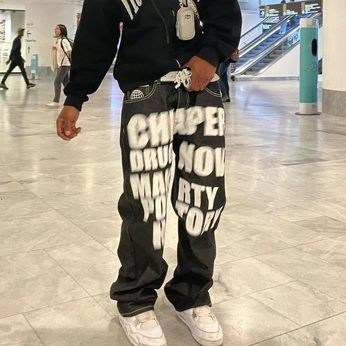 Streetwear Mens Jeans Gothic Hip Hop Demon Skull Embroidered Trousers Harajuku Casual Fashion Straight Baggy Shorts 240708