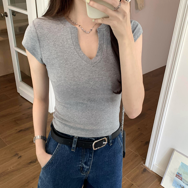 Sweet spicy V-neck slim fit shoulder sleeved T-shirt for women's summer new style, niche, unique and chic short top