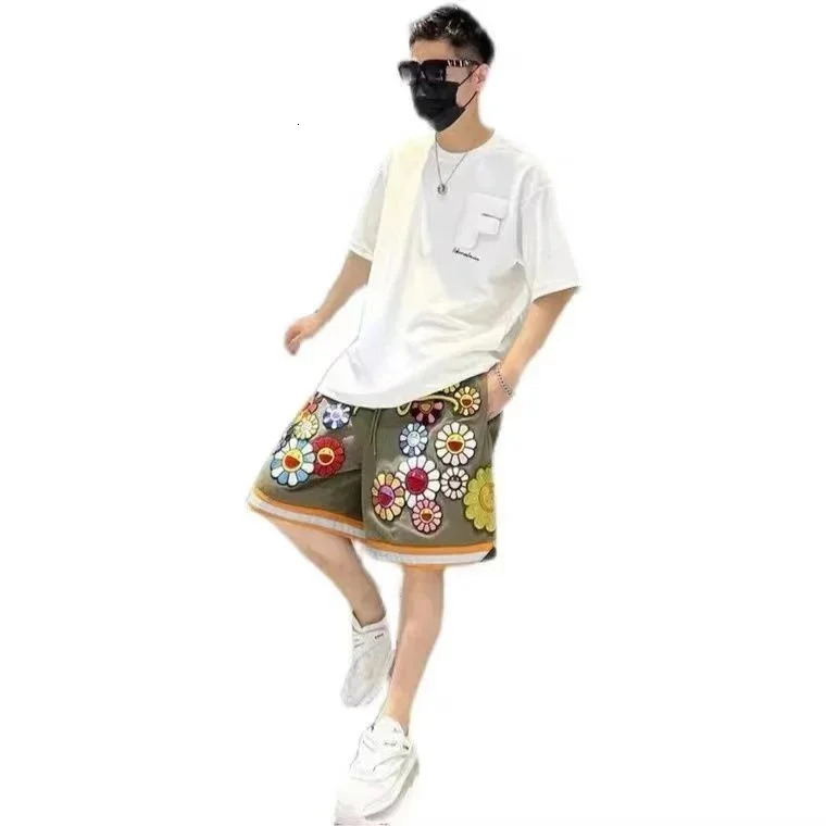 Japanese Style Embroidered Shorts For Men Fashion Sunflower Printed Women Summer Causal Anime Beach Y2k 240708