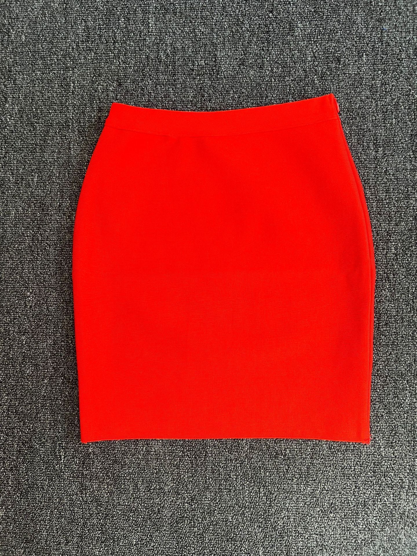 Skirts High Quality Sexy Fashion Celebrity Red Black Mini Rayon Shoulder Strap Ski Women's Office Pencil Skirt Tank Top 230403
