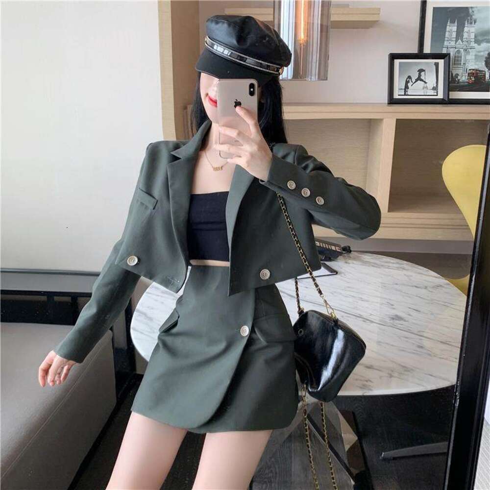 Spring temperament short sleeved small suit jacket, high waisted skirt, ladies' suit, 2021 new style, two