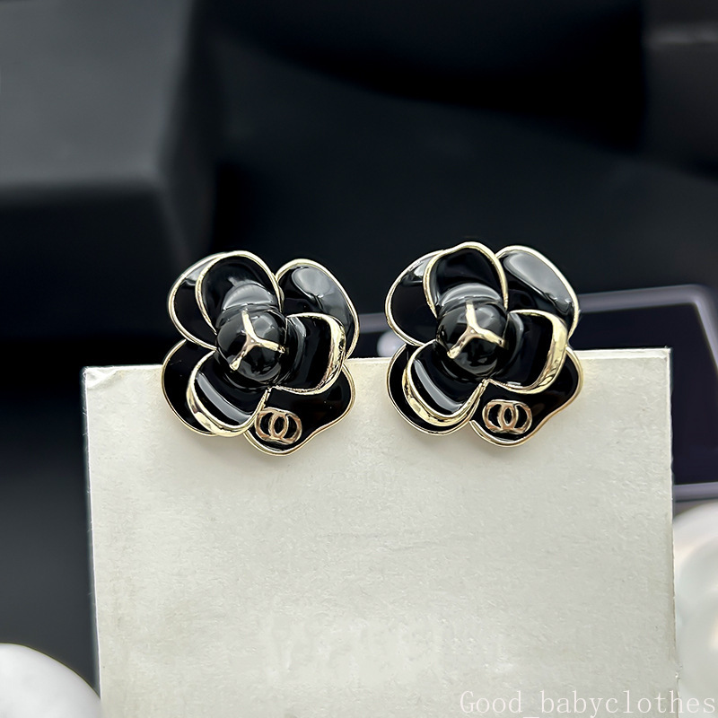 Luxury Women Fashion Flower Stud Earrings Classic Couple Gifts Designer Jewelry Engagement Earrings Top Quality