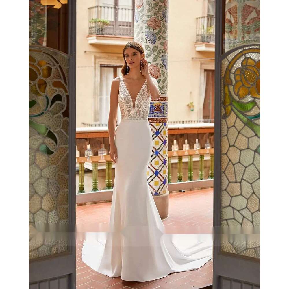 Romantic A-e Wedding Dresses V Neck Illusion Tulle Skirt Spaghetti Strap Bride Gown Mermaid Dress Lace Sexy Backless