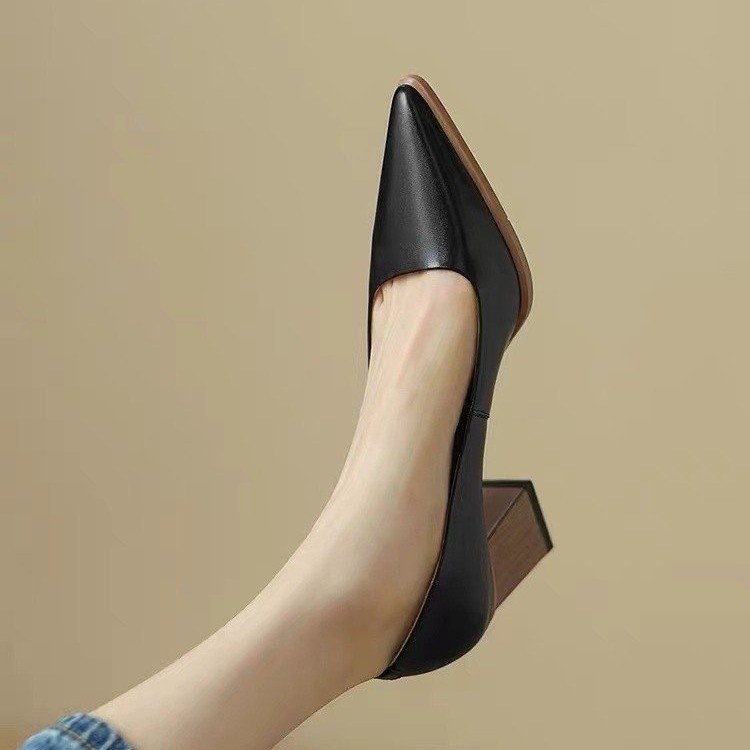 hot Point Heels: Designer High Heels in Black & White, Early Autumn Pointed-Toe Thick Heel Women's Shoes