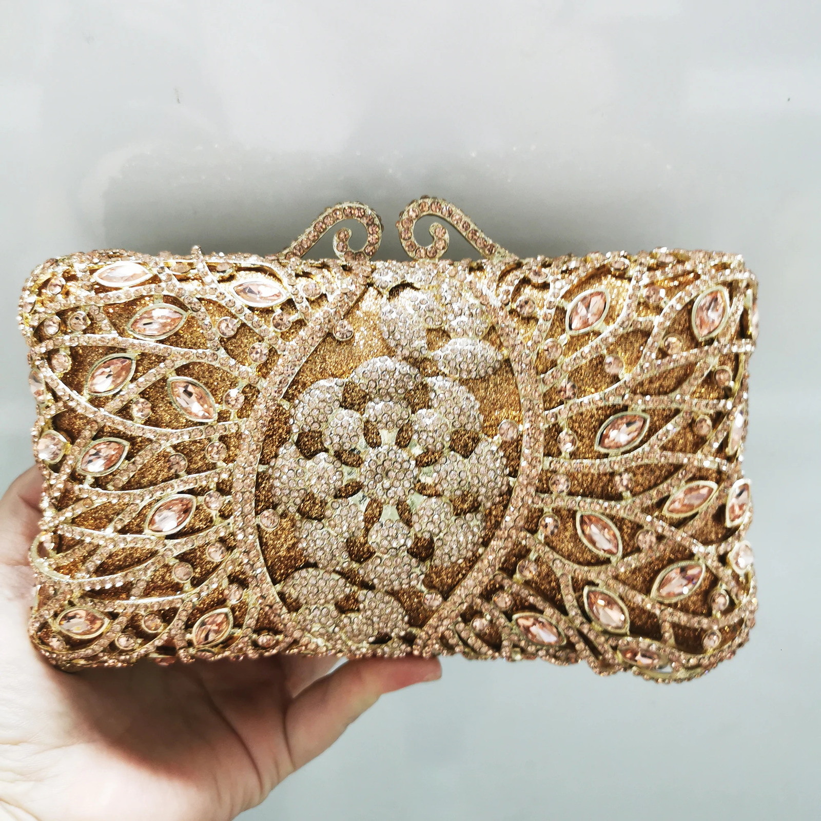 Hollow Out Banquet Bags Wedding Bridal Dinner Party Handbag Woman wer Dia Clutches Prom Purse Crystal Evening Bag 240615 c4ab