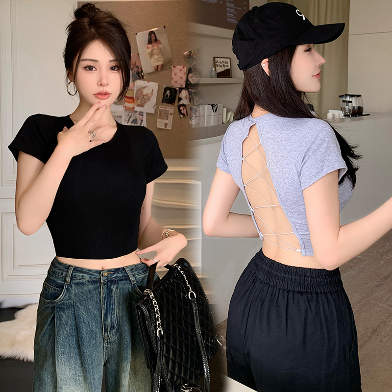 Sweet and spicy style, sexy scheming, backless top, female niche design, slim fit short sleeved T-shirt