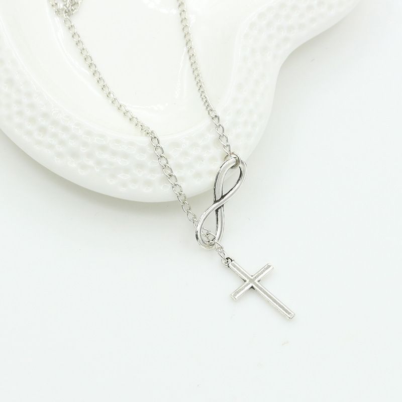 Fashion Angel Number 8 Initial Necklace Jewelry High Quality Dainty Infinity Cross Necklaces for Women Ladies Good Lucky Wedding Jewelry Nice Gift