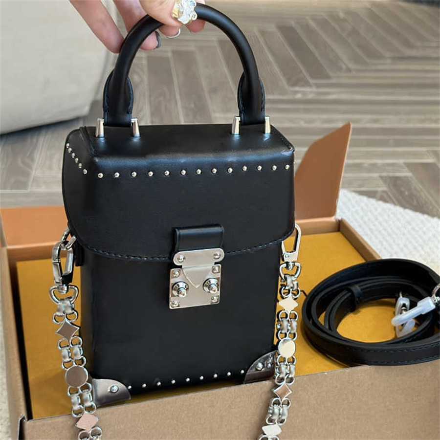 Hip Black Luxury Tote Bag Mini Letter Womens Designer Bag Chain Leather Crossbody Luxury Bag Women Purse Classic Travel Totes Fashion Bags Wallet