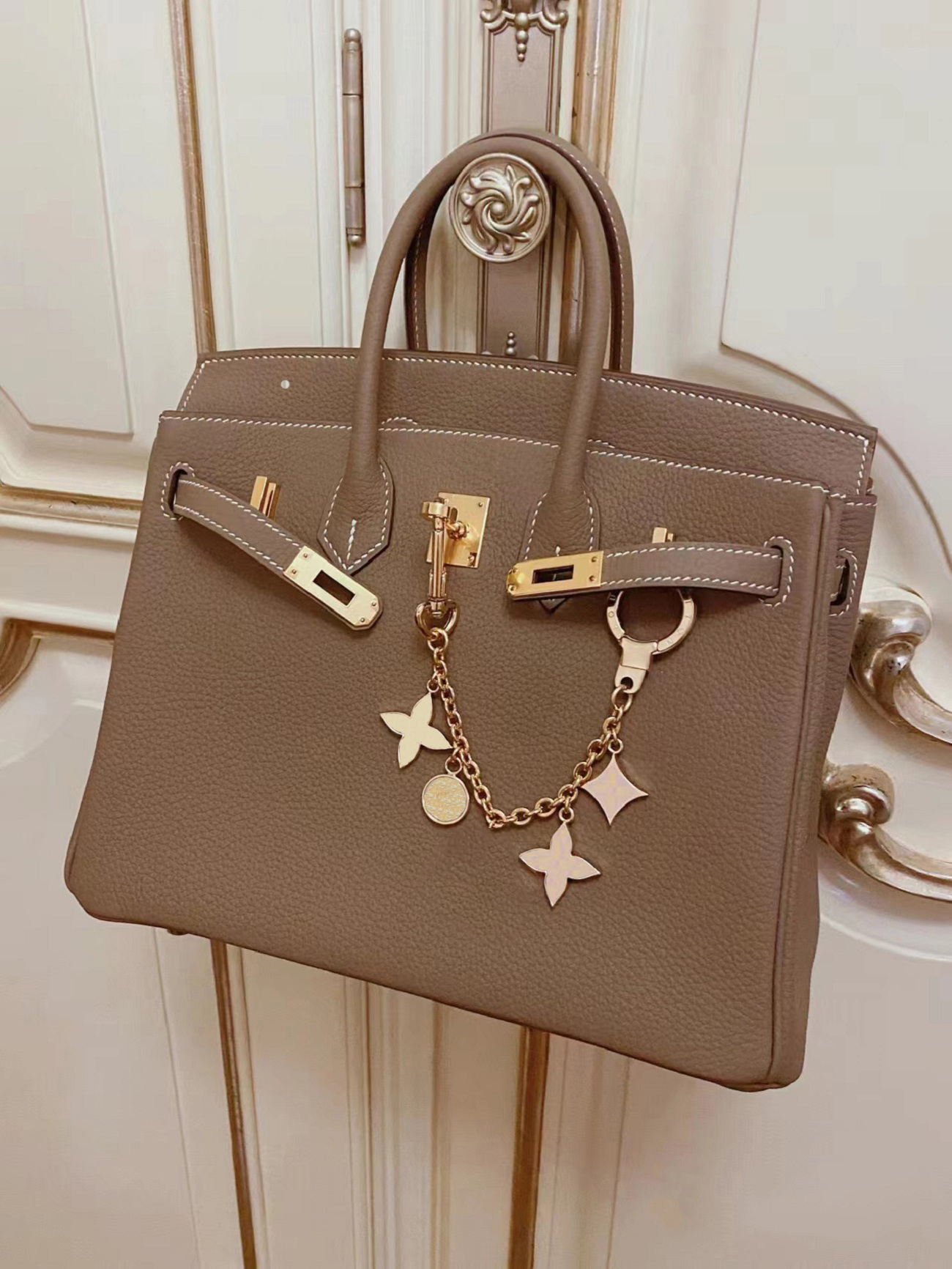 Keychains Lanyards brand Designer Keychain Fashion Purse Pendant Car Chain Charm Bag Keyring Trinket Gifts multicolour with box