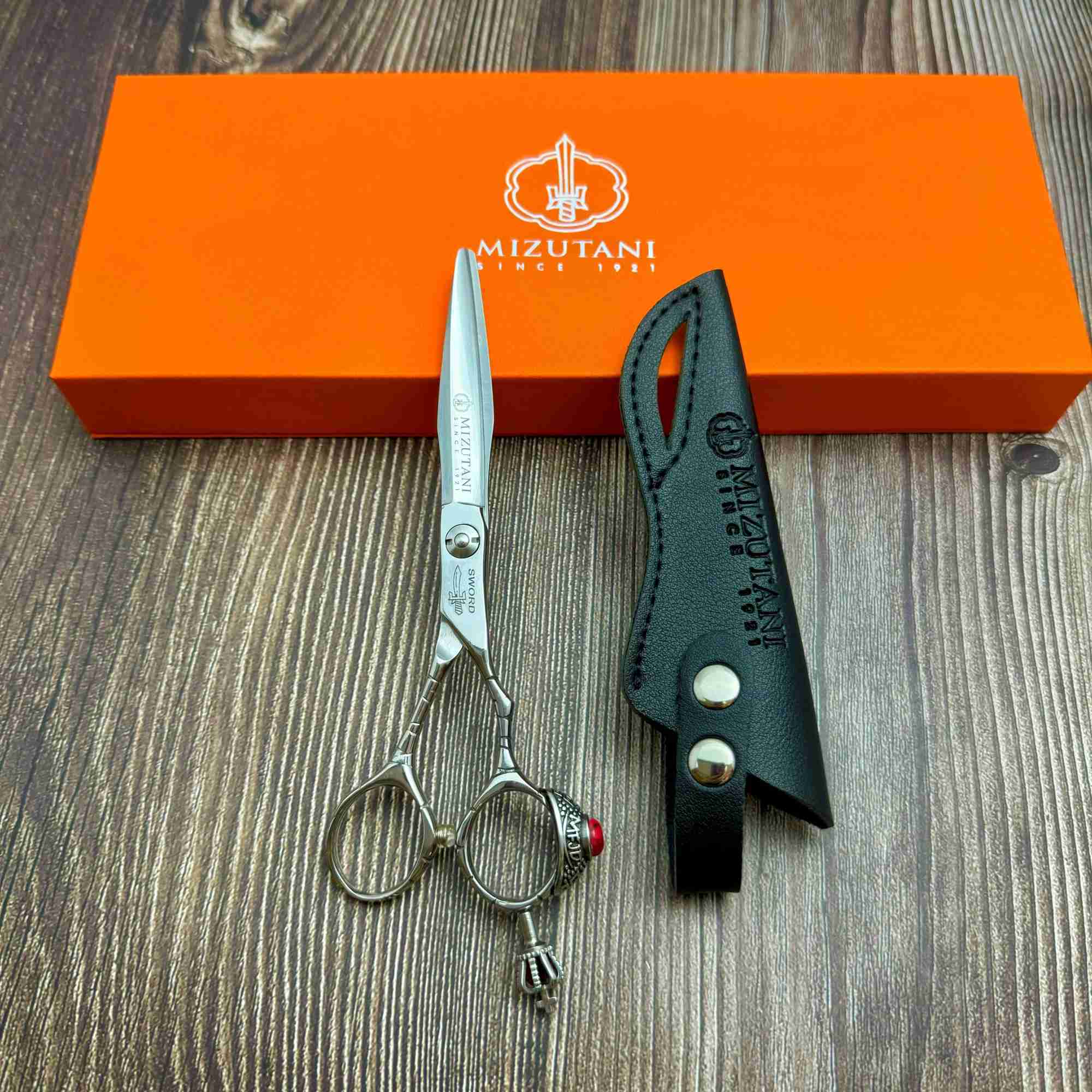MIZUTANI Barber sissors 5.5 and 6.0 inch 440c steel Professional hairdressing scissors barbershop hair cutting toolsCL240715