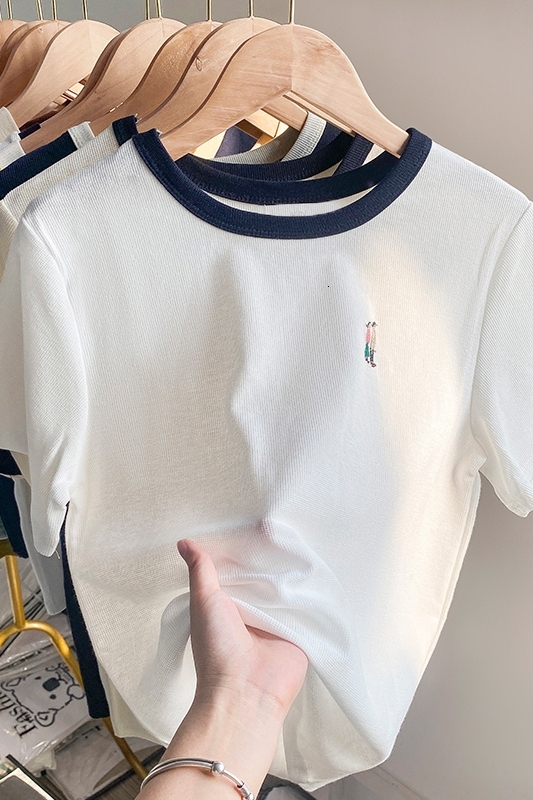 Design sense niche short sleeved women's summer 2022 new embroidered texture T-shirt waffle top