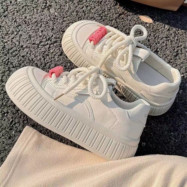 Designer In Black Doll Head Thick White For Women, Spring 2024 New Fashionable And Comfortable Soft Sole Trendy Casual Board Shoes Wholesale