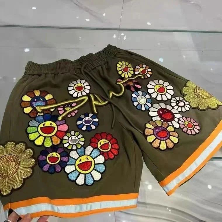 Japanese Style Embroidered Shorts For Men Fashion Sunflower Printed Women Summer Causal Anime Beach Y2k 240708