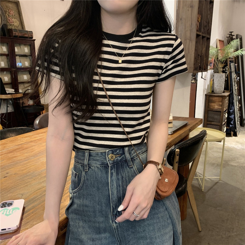Summer 2023 New French Sweet and Spicy Style Interior Bottom Shirt Shoulder T-shirt Women's Striped Short Sleeve Top