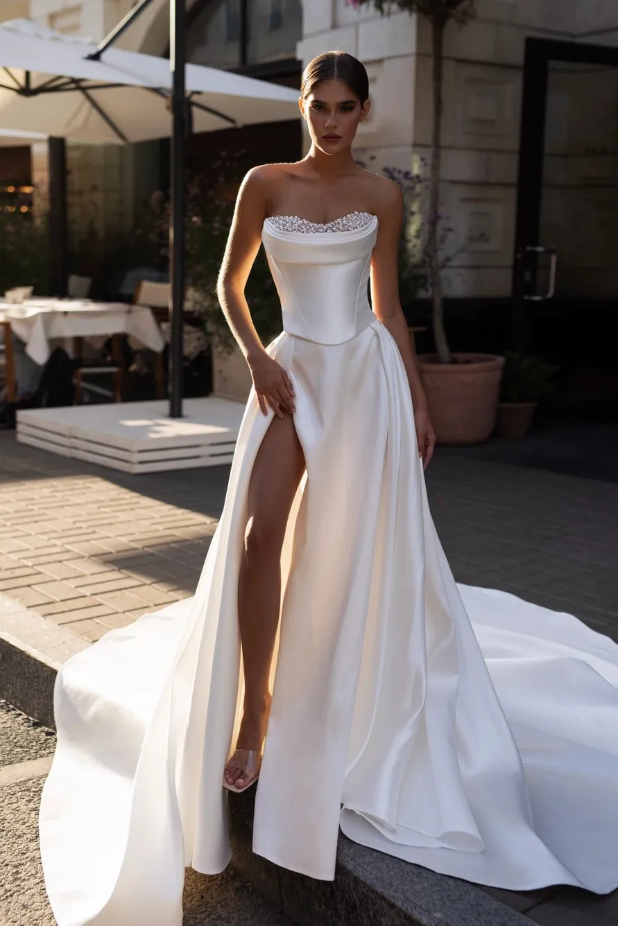 Elegant Satin A Line Women Wedding Dress Strapless Sleeveless Bridal Gowns Pearls Beads Split Side Sweep Train Dress Custom Made