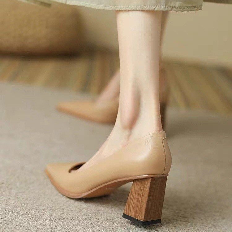 hot Point Heels: Designer High Heels in Black & White, Early Autumn Pointed-Toe Thick Heel Women's Shoes