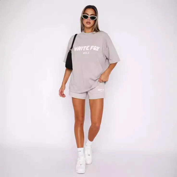European and American spring autumn winter hoodie sets with fashionable sporty s short sleeved pullover shorts set 240713w