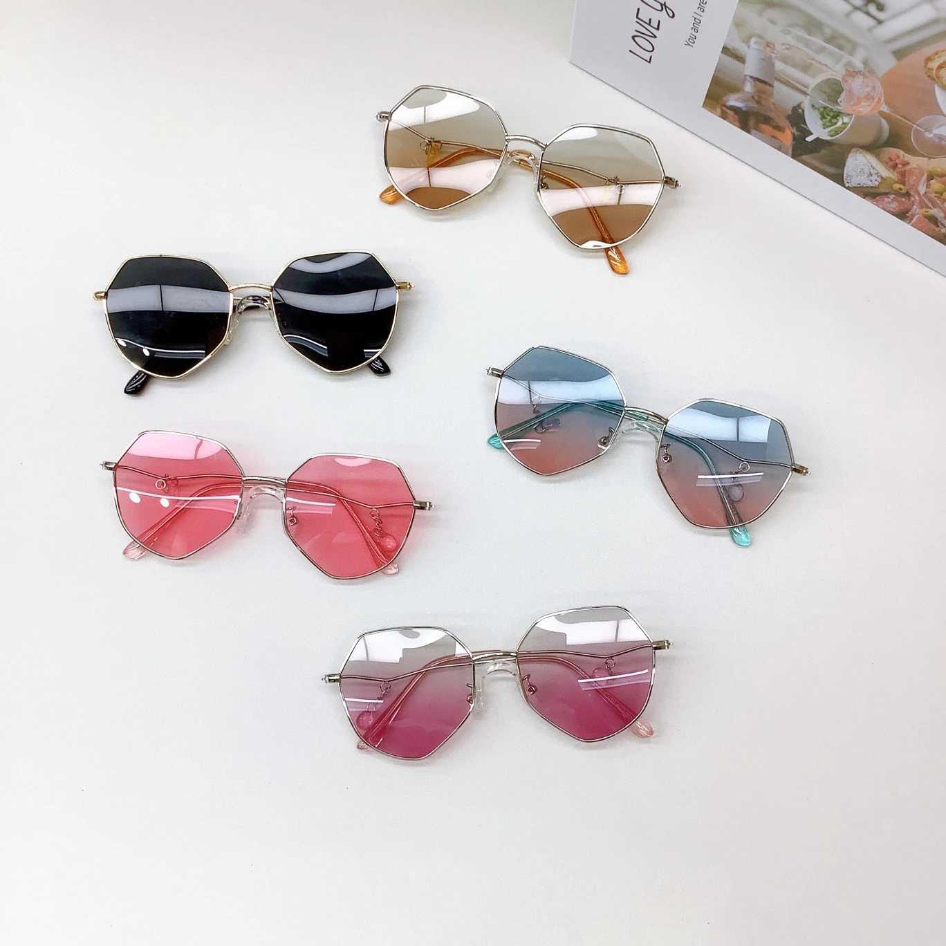 Sunglasses Fashionable New Childrens Sunglasses Version Trend Polarized Baby Sunglasses Watch Out UV Sunshade Sunglasses