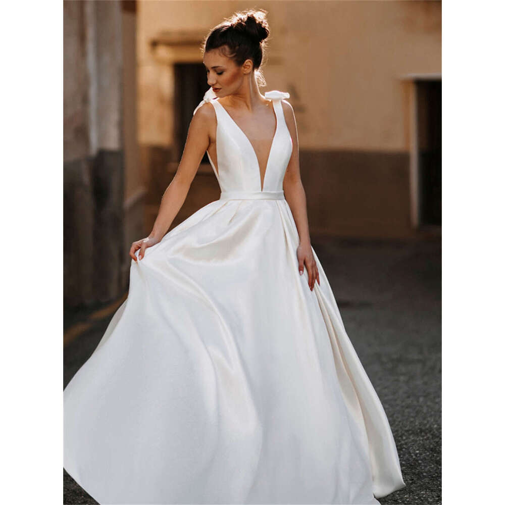 ful A-e Wedding Dresses Bow Sleeveless Bride Robe V-Neck Backless New Bridal Gown Lace Spaghetti Strap Vestidos De Noiva