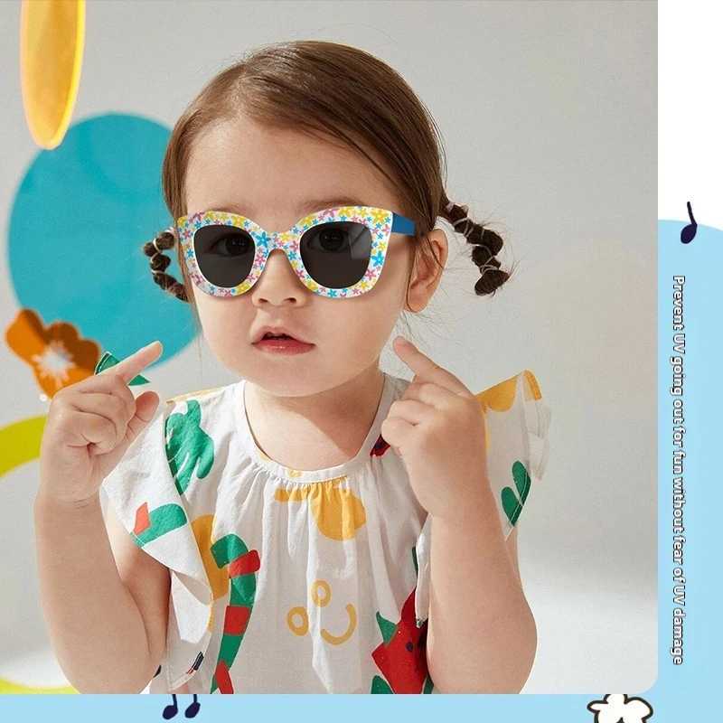 Sunglasses New Fashionable Cat Eye Childrens Sunglasses 115 Personalized Frame Printed Girl Cute Decoration Versatile Sunshade Mirror