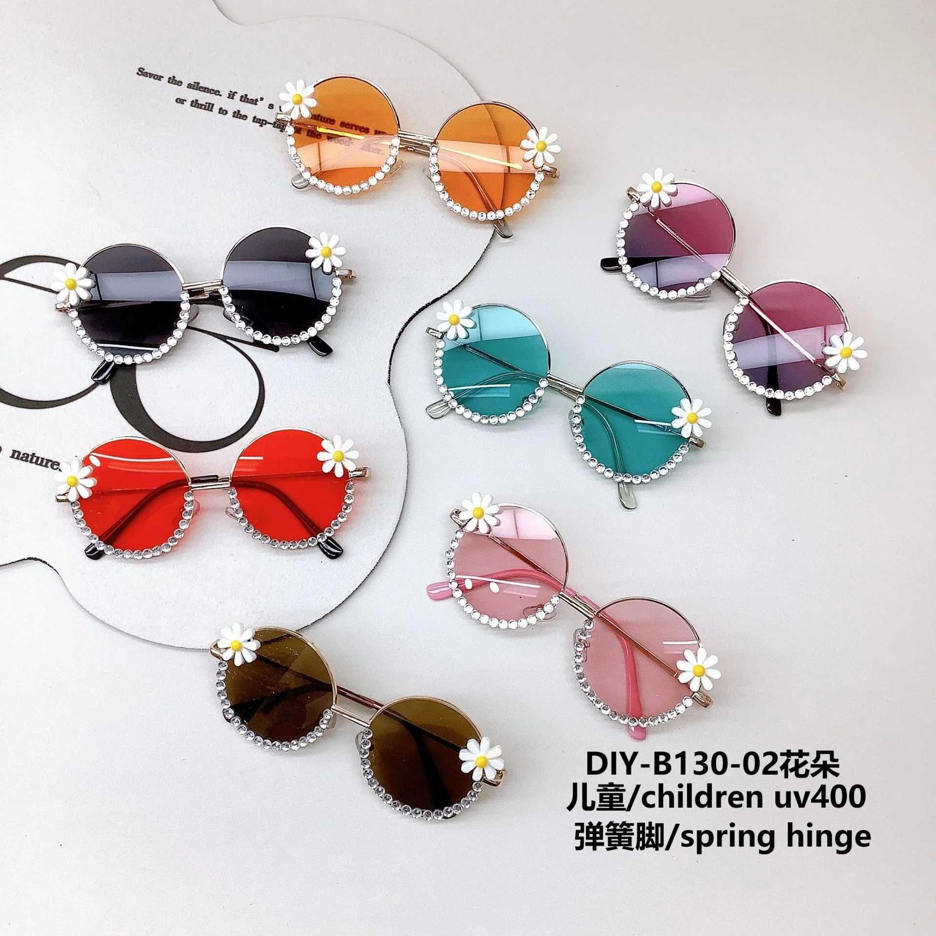 Sunglasses Childrens round frame adhesive flower travel UV resistant wear style for boys and girls Korean inset sunglasses