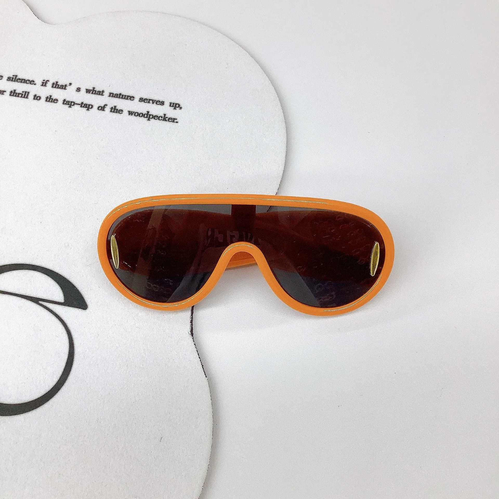 Sunglasses New Childrens SunglaSSeS With UV Protection Beach BaBy SunglaSSeS Boys And Girls ConCave Shaped Glasses Trendy