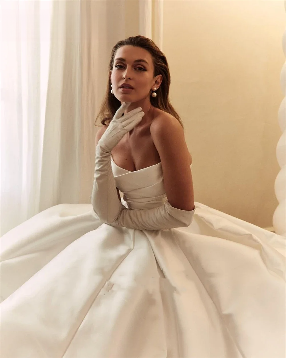 White Satin Wedding Dresses Boat Neck Off Shoulder Pleats A-e Backless Bridal Gowns Princess 2024 Bride Dress No Gloves