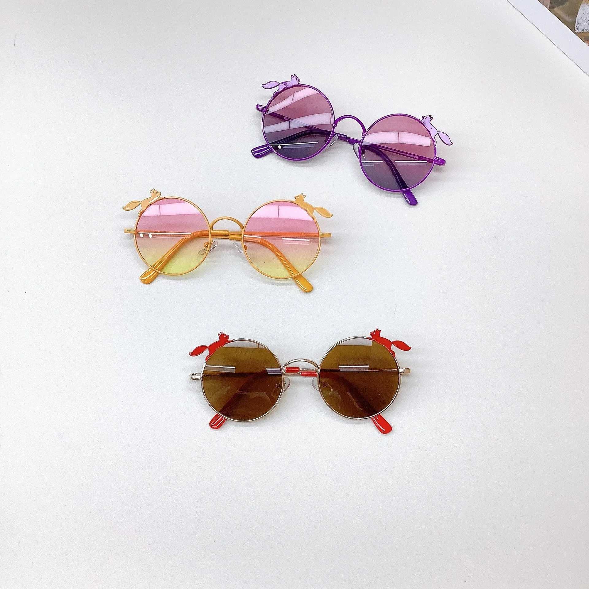 Sunglasses New Childrens Sunglasses Fashionable and Cute Candy Color Sun Protection and UV Protection for Boys and Girls Sunglasses Trend