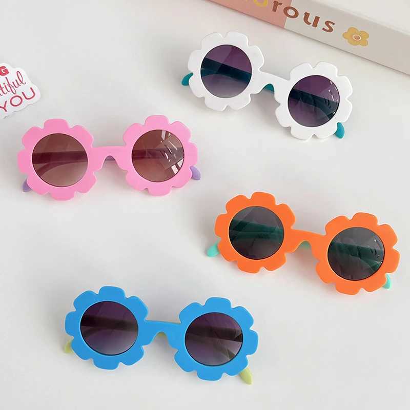 Sunglasses 2024 New Children Vintage Flower Shape Colors Sunglasses UV400 Outdoor Girls Boys Fashion Protection Sunglasses Kids Sun Glasses