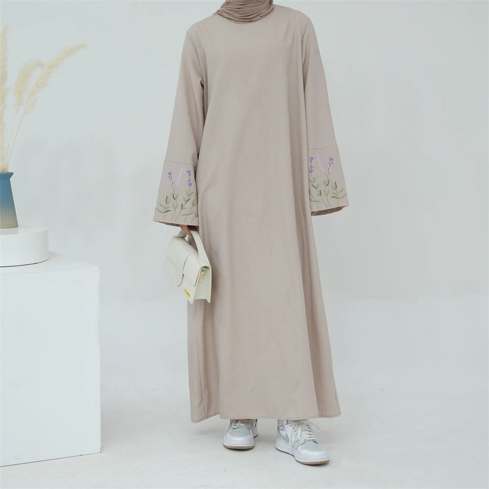 Flower Embroidery Dubai Abaya Modest Muslim Dress Women Loose Islamic Clothing Side Pockets Hijab Robe Casual Ramadan Eid 240715