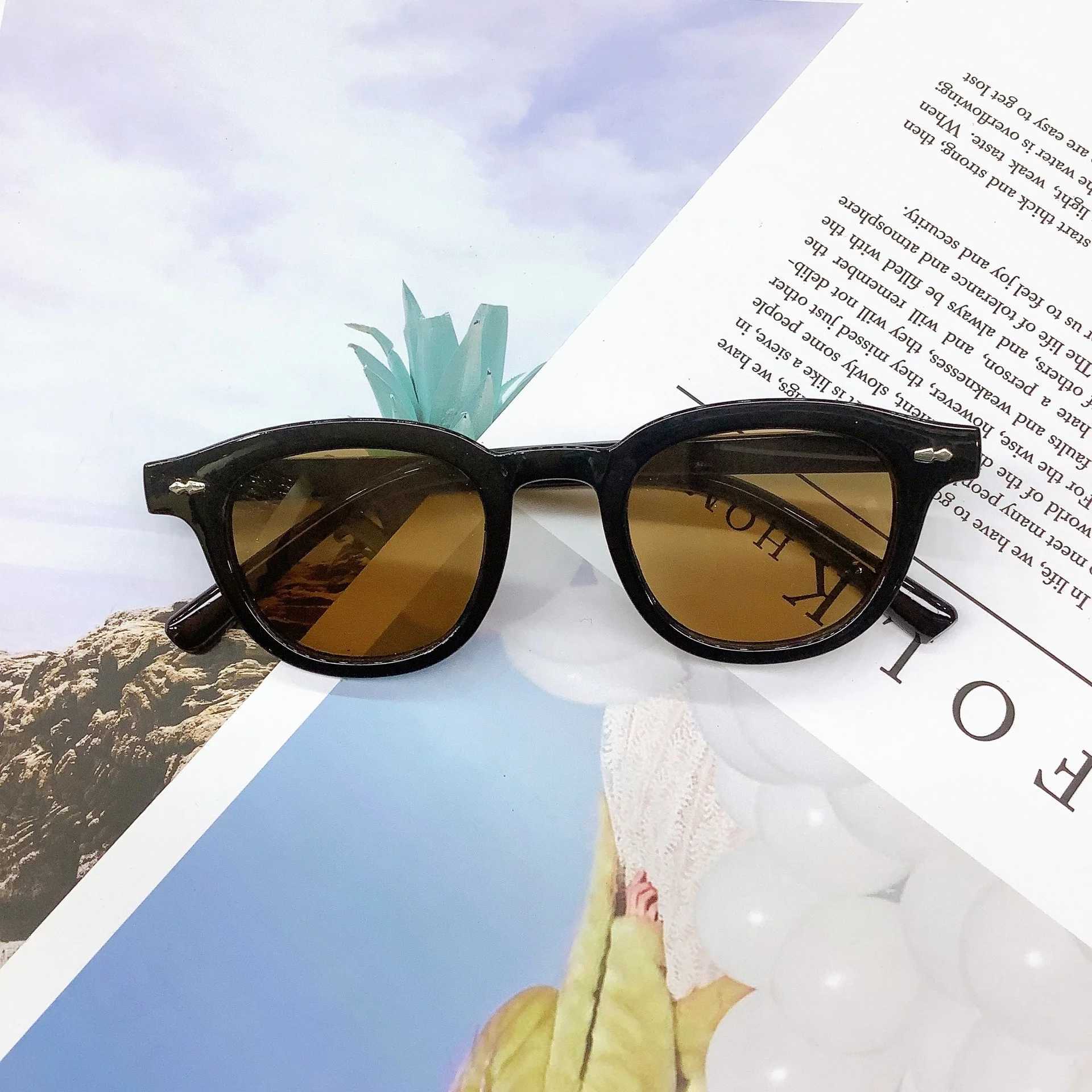 Sunglasses New fashion rice nail childrens sunglasses travel anti-ultraviolet childrens sunglasses trend glasses