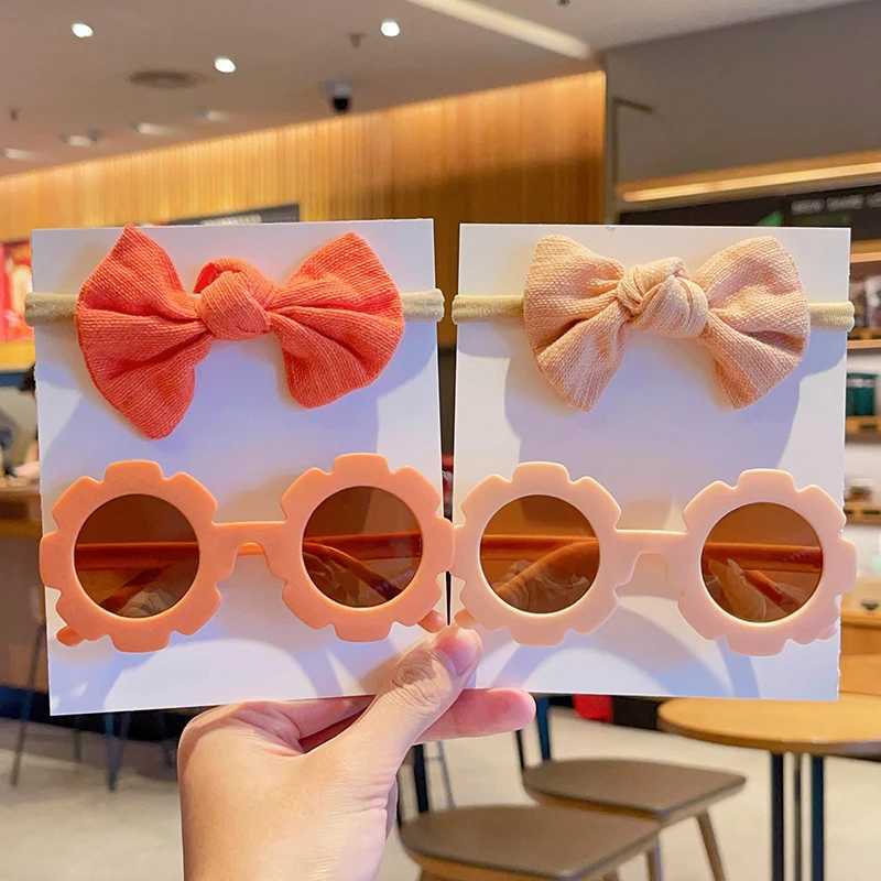 Sunglasses 2 Pcs/Set Boys Girls Colors Square Edged Sunflower Sunglasses UV400 Cute Soft Bowknot Headbands Set Lovely Kids Hair Accessories