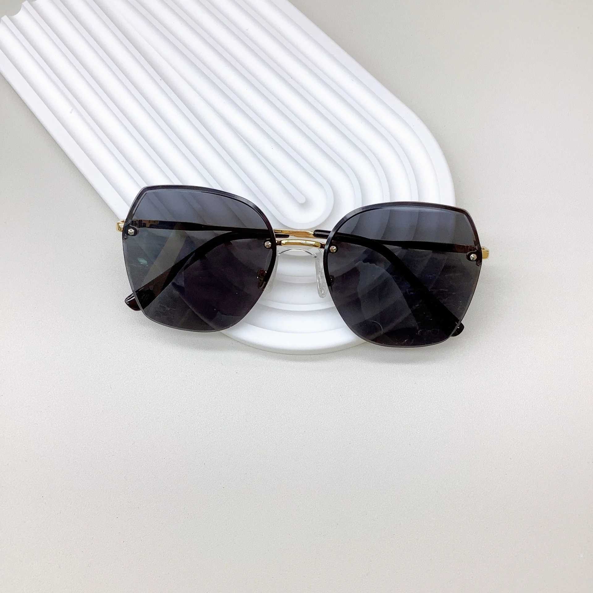 Sunglasses metal childrens sunglasses Korean version baby sunken sunglasses sunscreen anti ultraviolet glasses