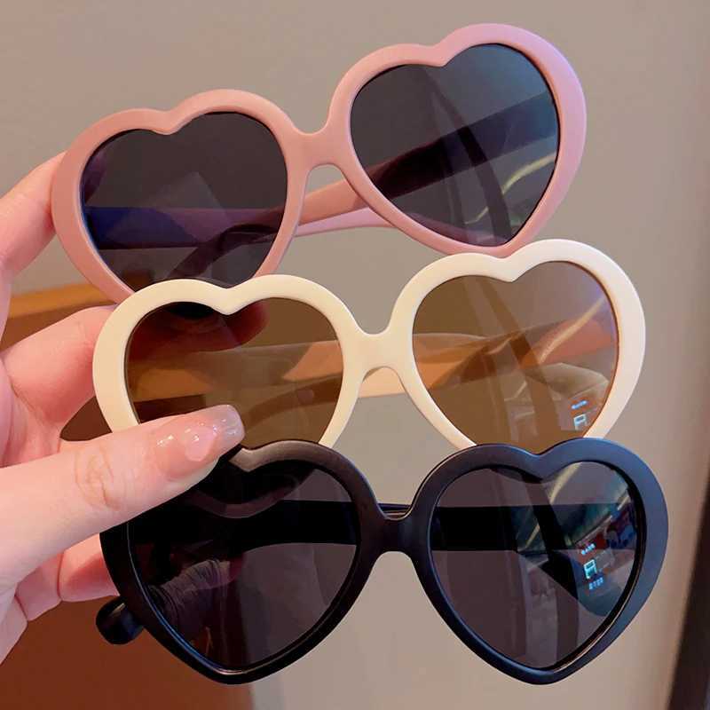 Sunglasses 2023 New Children Colors Heart Circle Edge UV400 Sunglasses Baby Girls Lovely Outdoor Sun Protection Sunglasses Kid Sun Glasses