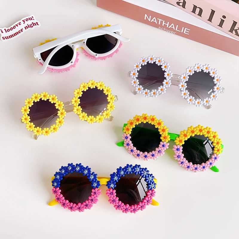 Sunglasses New Children Cute Acrylic Flower UV400 Sunglasses Baby Girls Lovely Outdoor Sun Protection Sunglasses Kid Eye Protection Glasses