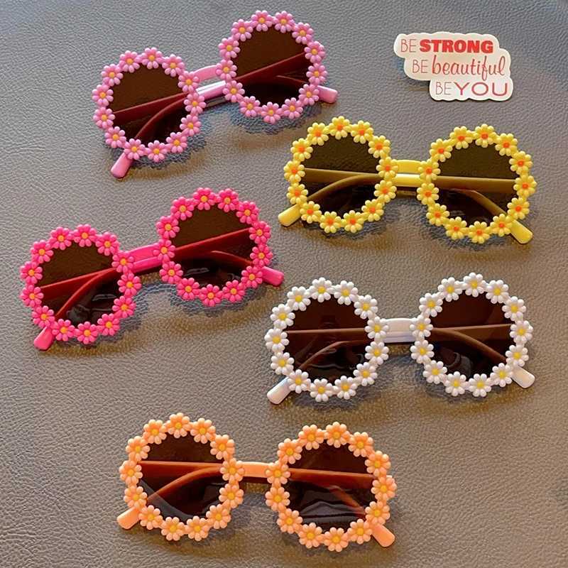 Sunglasses 2024 Boys Girls Fashion Acrylic Colors Daisy Sunglasses UV400 Outdoor Children Lovely Protection Sunglasses Kids Sun Glasses