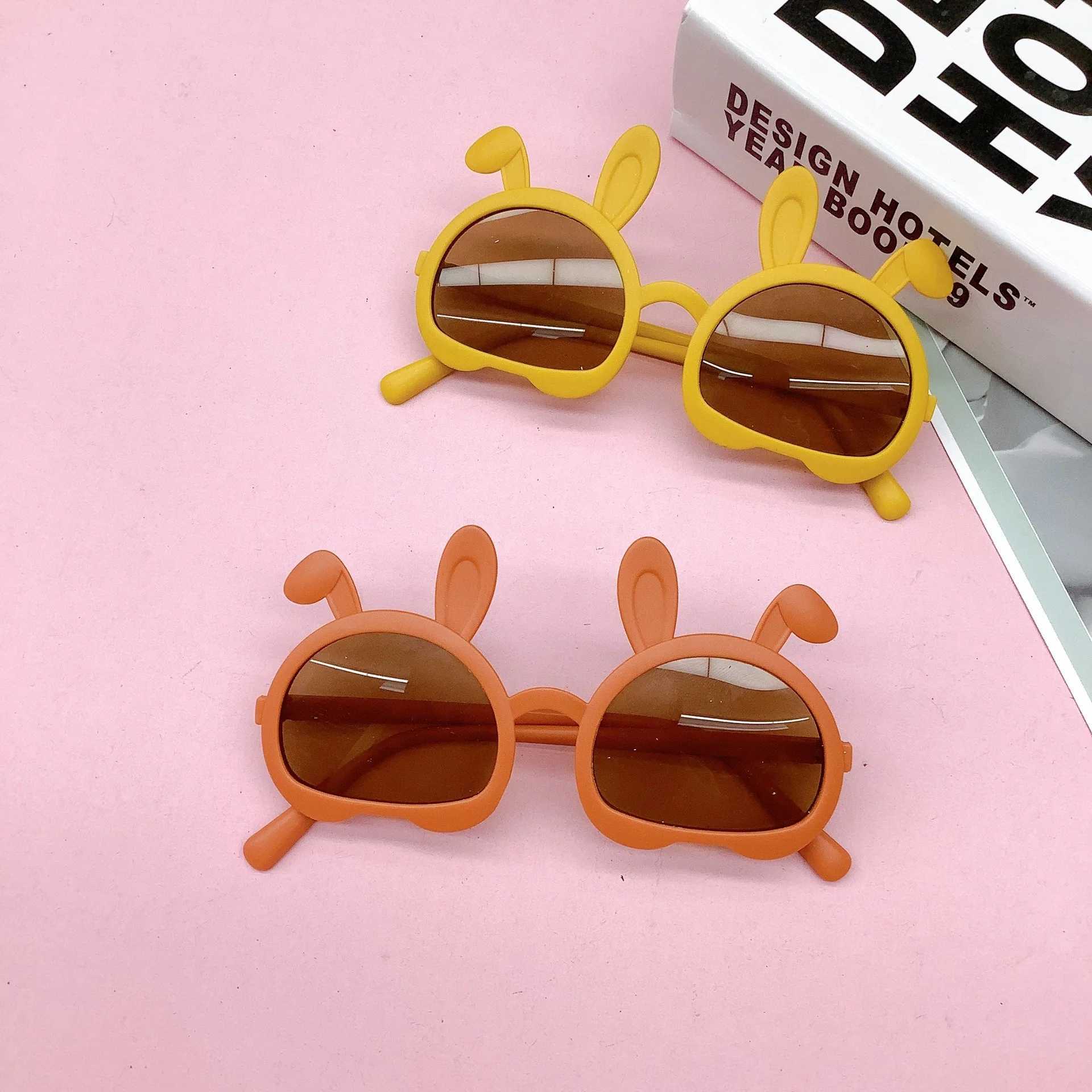 Sunglasses Korean version of fashionable new childrens sunglasses Individualized UV-proof baby sun-shading goggles with concave shape