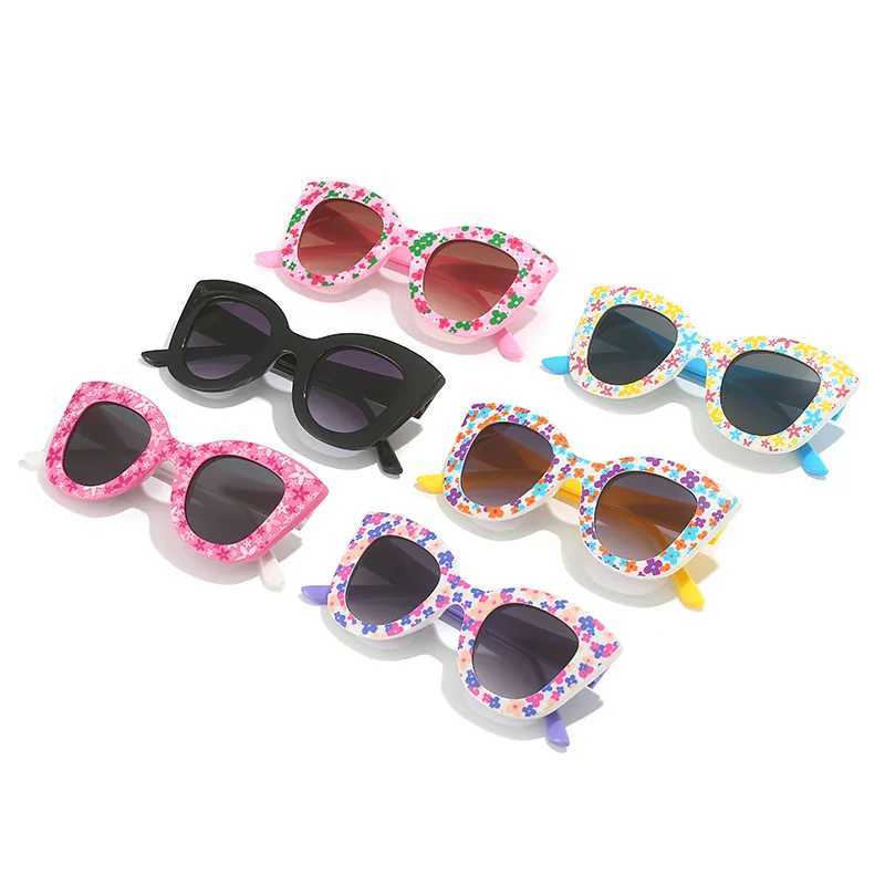 Sunglasses New Fashionable Cat Eye Childrens Sunglasses 115 Personalized Frame Printed Girl Cute Decoration Versatile Sunshade Mirror