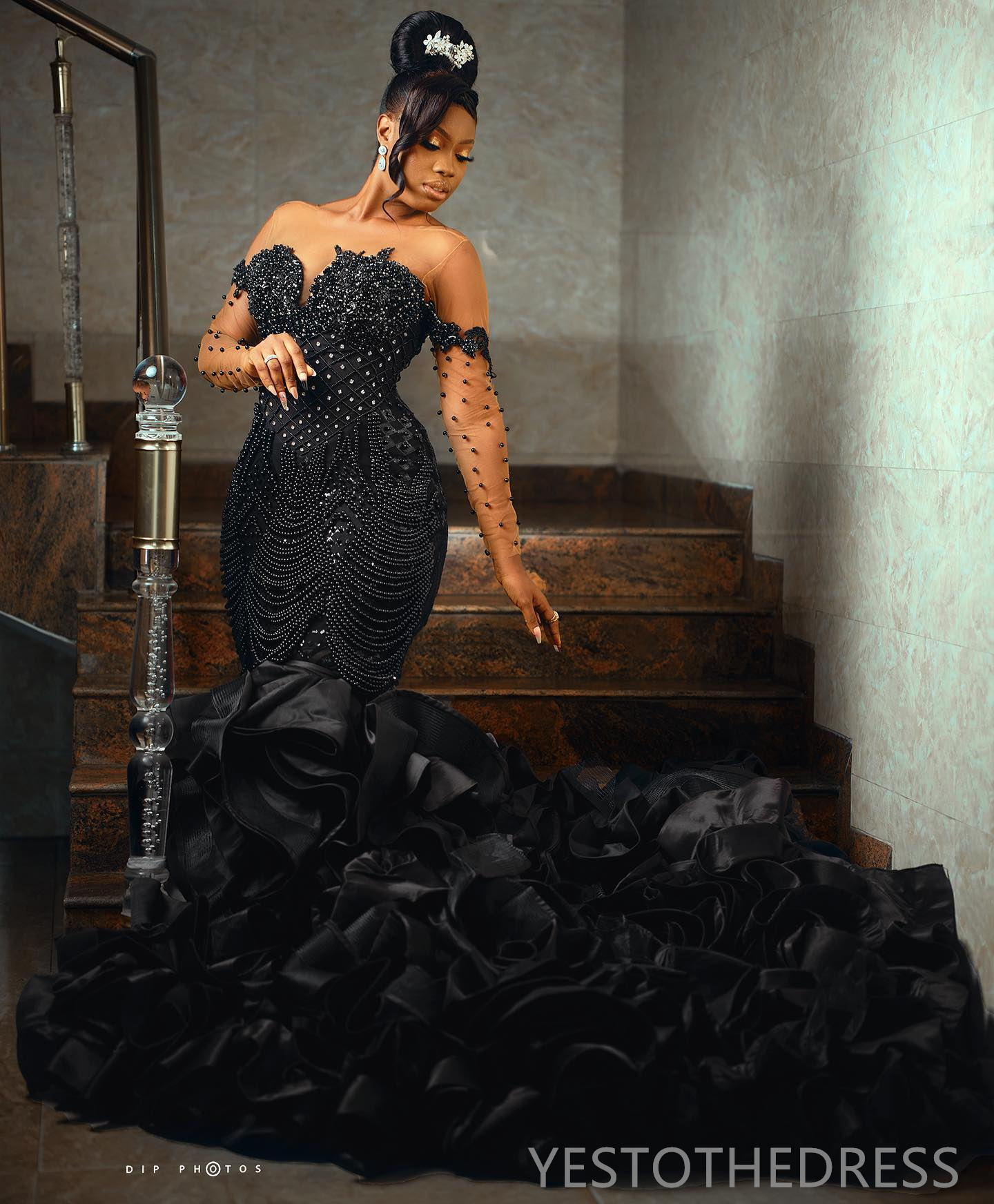 2024 Black Mermaid Wedding Dresses Bridal Gowns For Bride Sheer Neck Long Sleeves Beaded Tassel Pearls Wedding Gowns for African Arabic Women's M