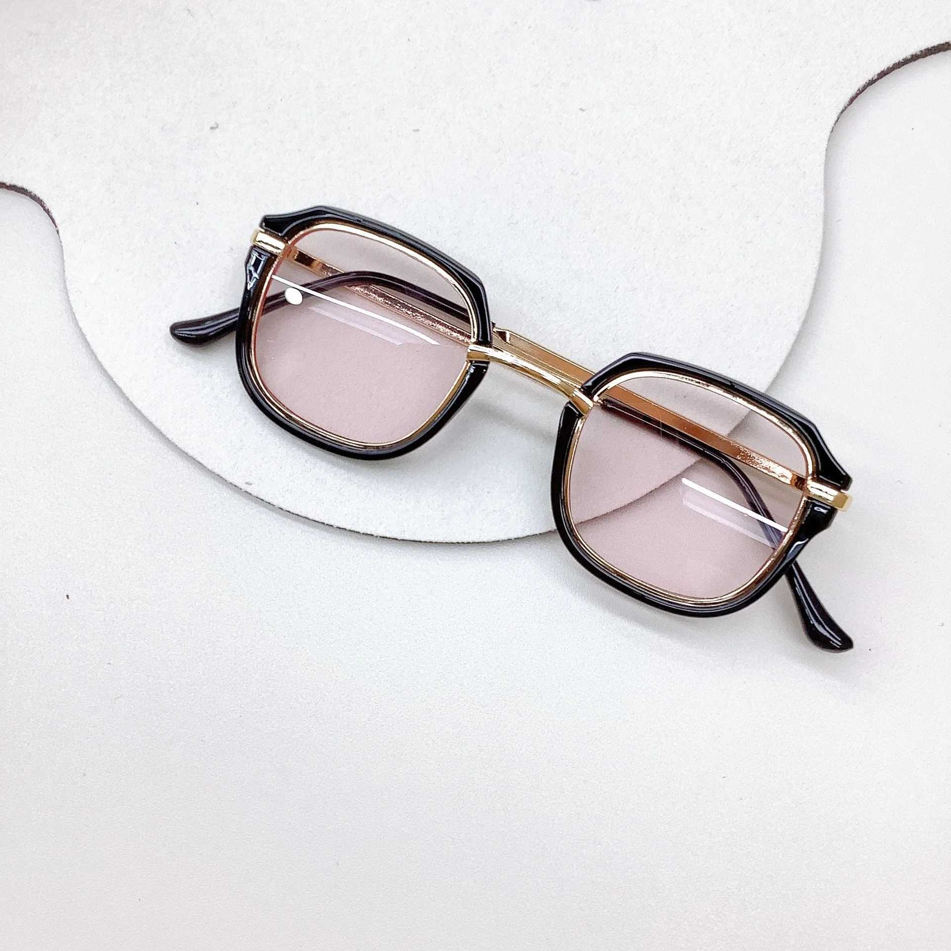 Sunglasses New Childrens Sunglasses Fashion Cute Sunshade Eye Protection Baby Sunglasses Box Concave Shape Boys and Girls Eyeglasses