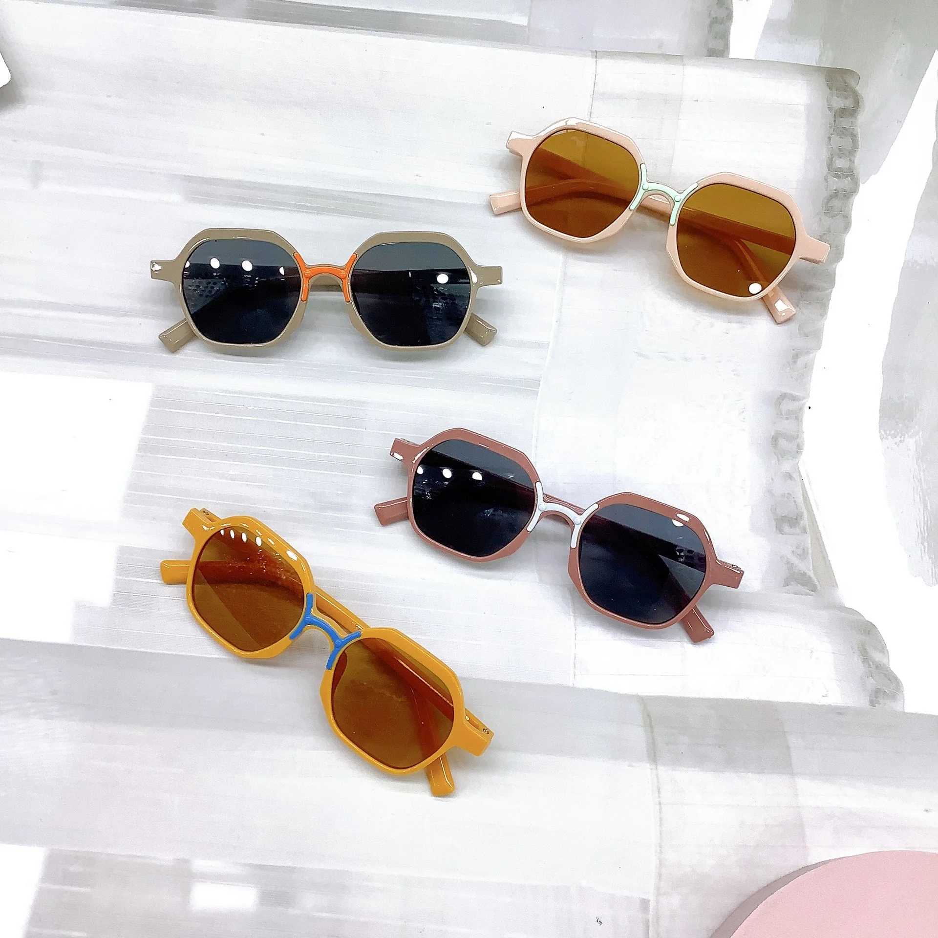Sunglasses Childrens sunglasses New fashion childrens sunglasses UV resistant street photo wear baby glasses