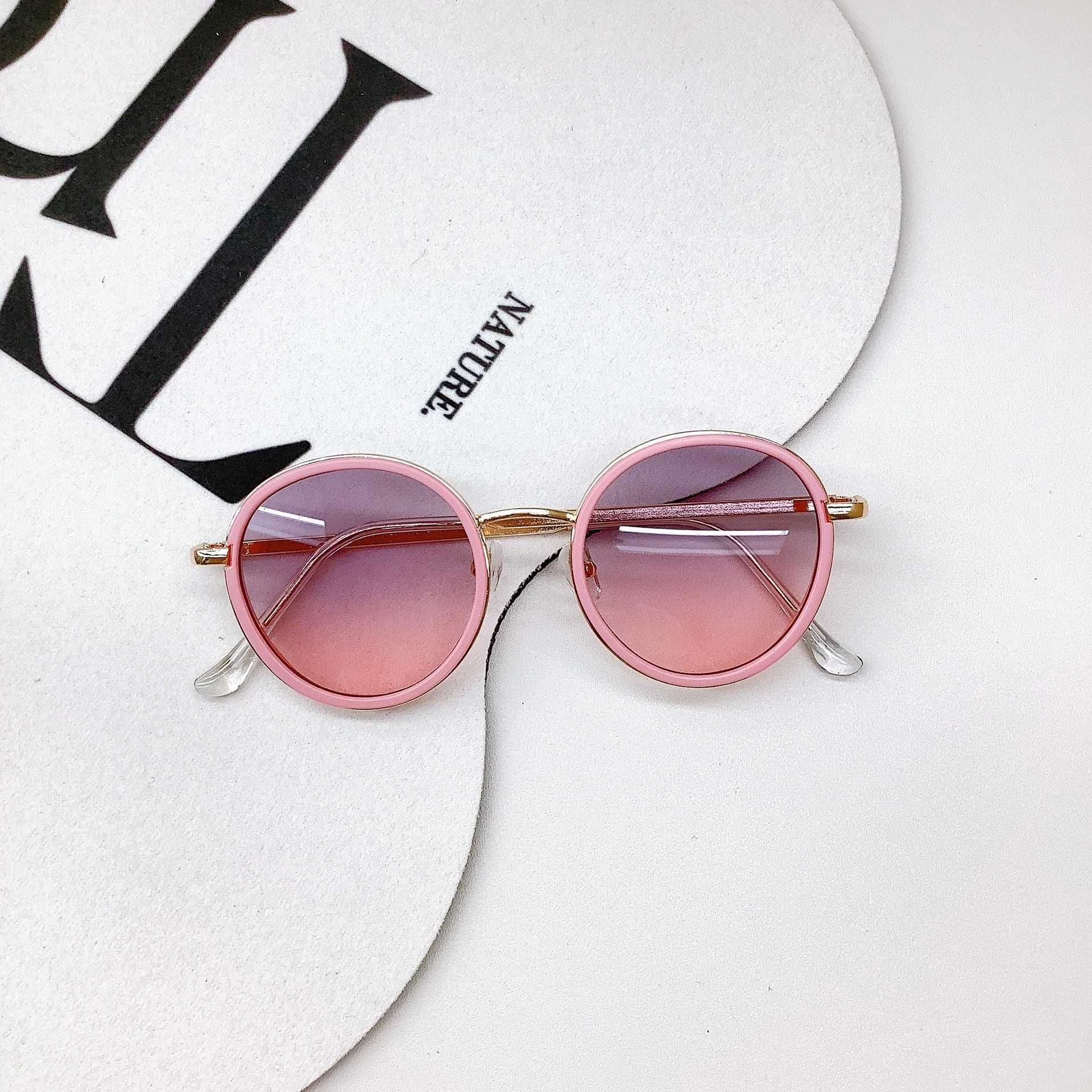 Sunglasses Fashionable childrens sunglasses cute baby sunglasses sun protection sun shading concave shape wear with childrens