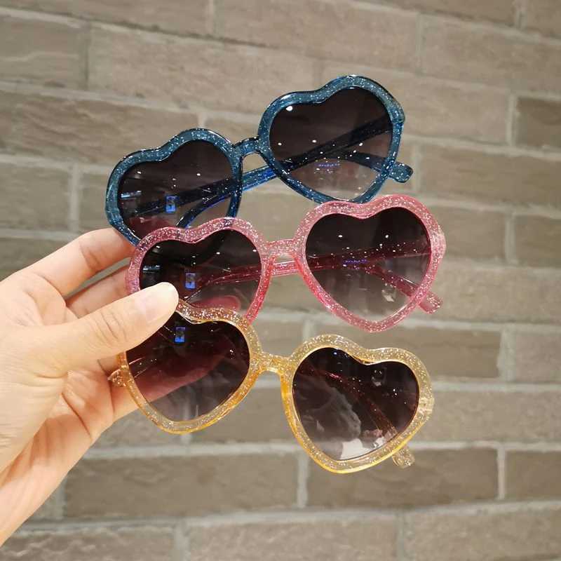 Sunglasses Baby Girls Cute Acrylic Heart Shape UV400 Sunglasses Children Outdoor Sun Protection Sunglasses Boys Kids Eye Protection Glasses