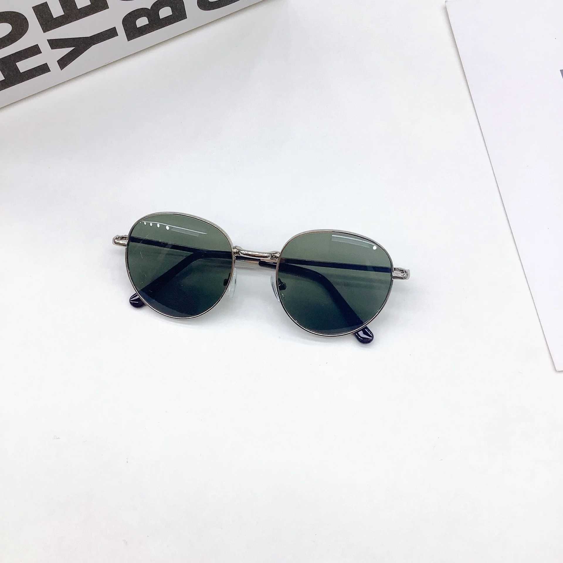 Sunglasses version of fashionable childrens sunglasses metal frame baby sunshade sunglasses for travel new UV resistant eye