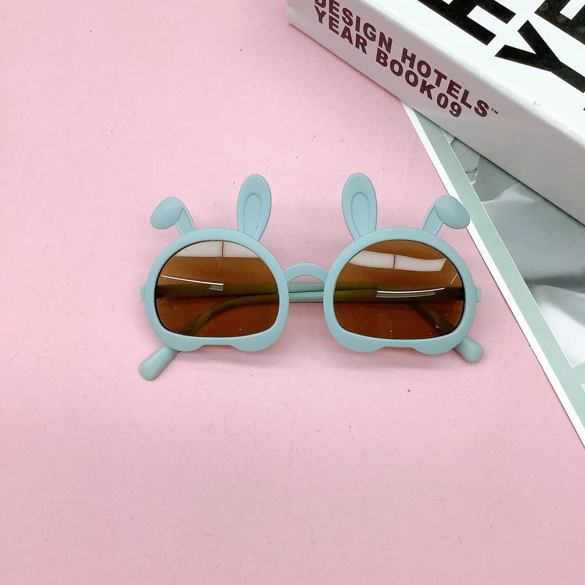 Sunglasses Korean version of fashionable new childrens sunglasses Individualized UV-proof baby sun-shading goggles with concave shape