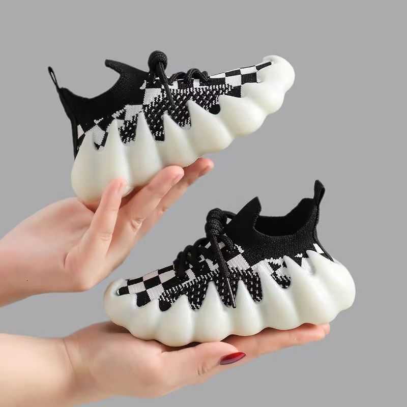 Sneakers Children's sports shoes summer new spring and autumn men's shoes trendy styles for girls breathable knitted shoes shoes