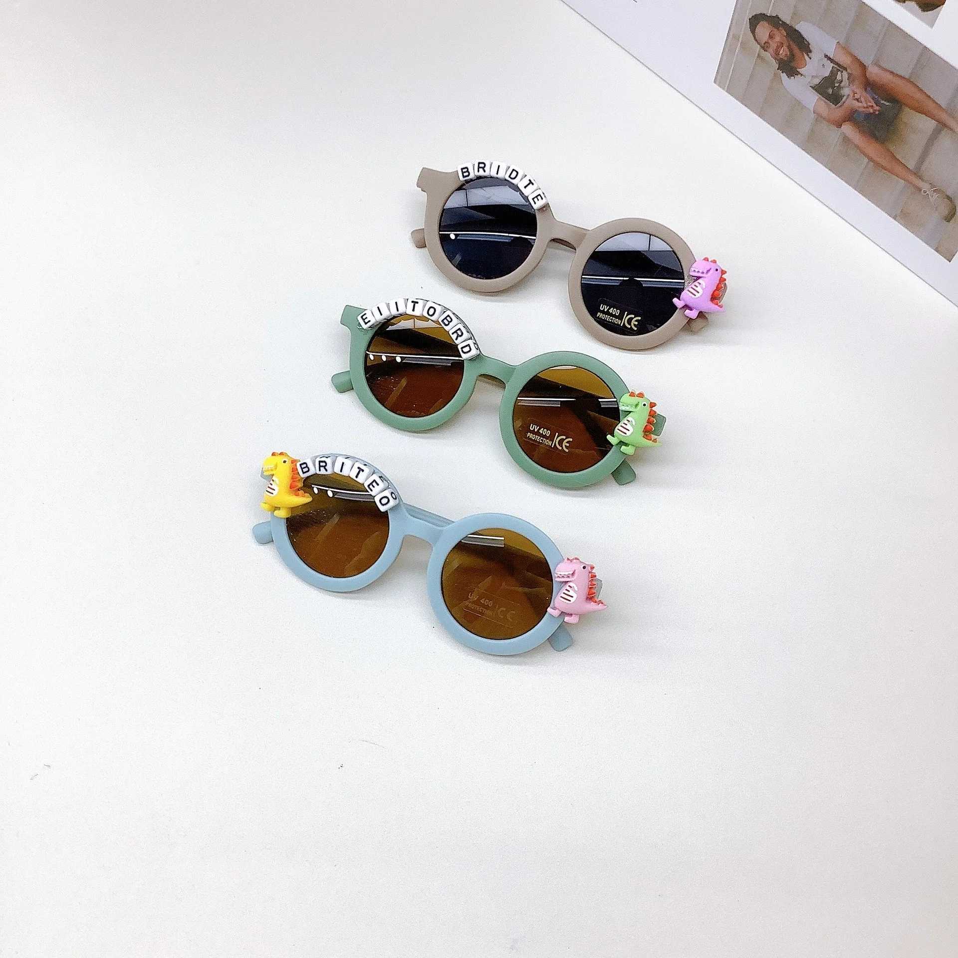 Sunglasses Fashionable New Childrens Sunglasses Korean Edition Sun Protection and UV Protection Mens and Womens Sunglasses Cute Dinosaur