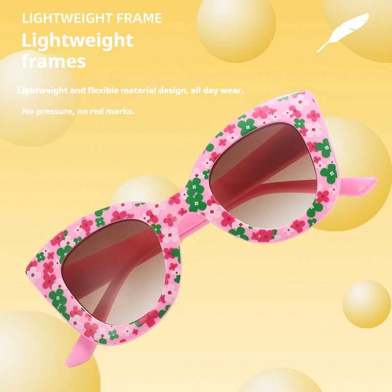 Sunglasses New Fashionable Cat Eye Childrens Sunglasses 115 Personalized Frame Printed Girl Cute Decoration Versatile Sunshade Mirror