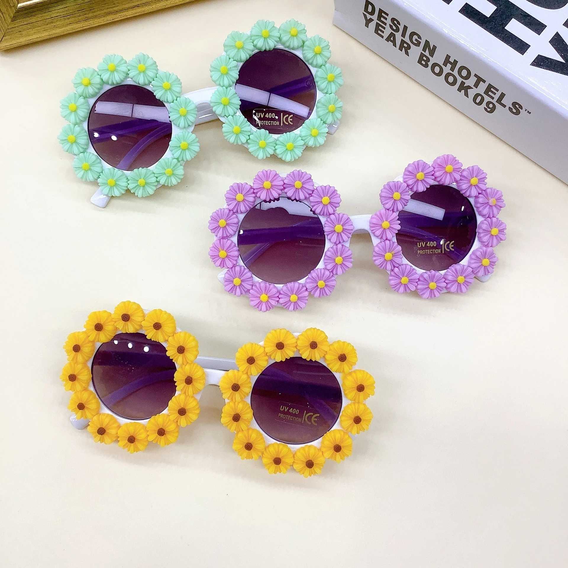 Sunglasses New Daisy childrens lovely Sunglasses UV400 floret travel street take Sunglasses take photos fashion floret glasses